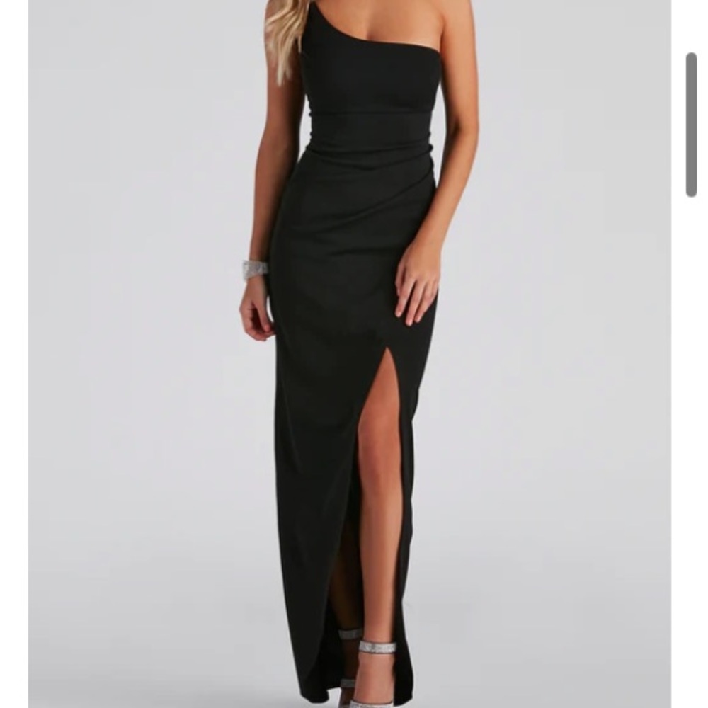 Formal one shoulder dresss